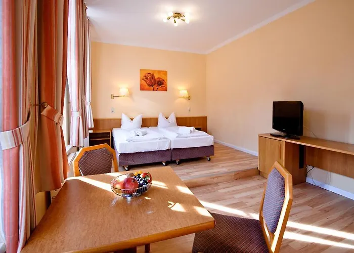 Hotel Am Alten Hafen 3*